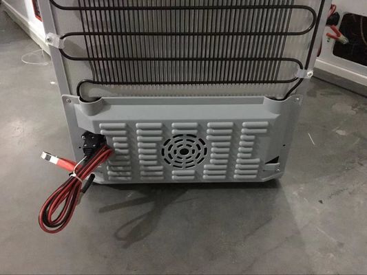Produttore di sacchetti di blocchi di ghiaccio a 45W a raffreddamento diretto per 24 ore